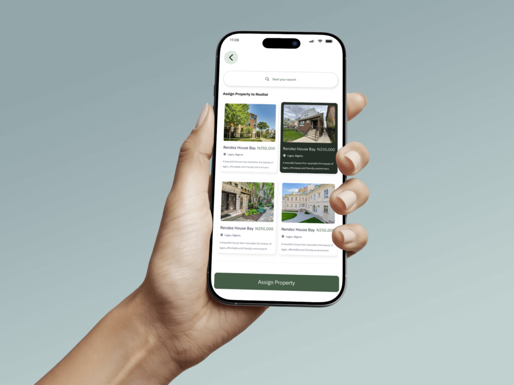 hand and iphone 16 pro 1